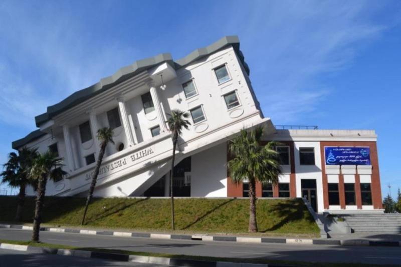 Real Palace Batumi Eksteriør billede